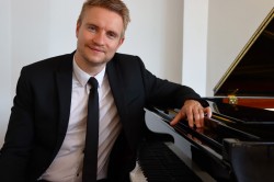 Pianist für Konzert und Bar